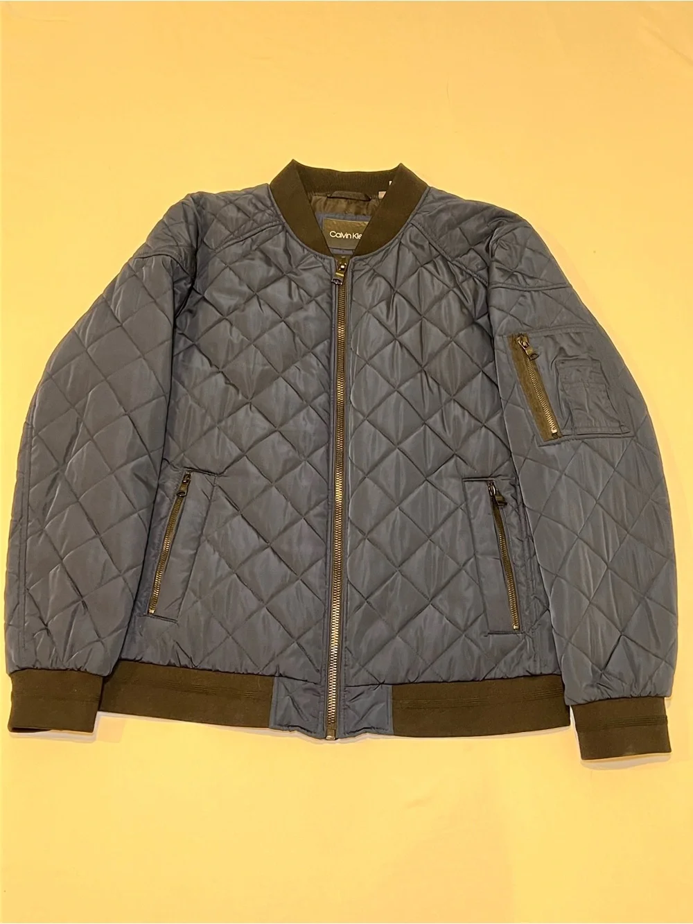 Calvin Klein Men’s Blue Quilted Bomber Jacket Size Large